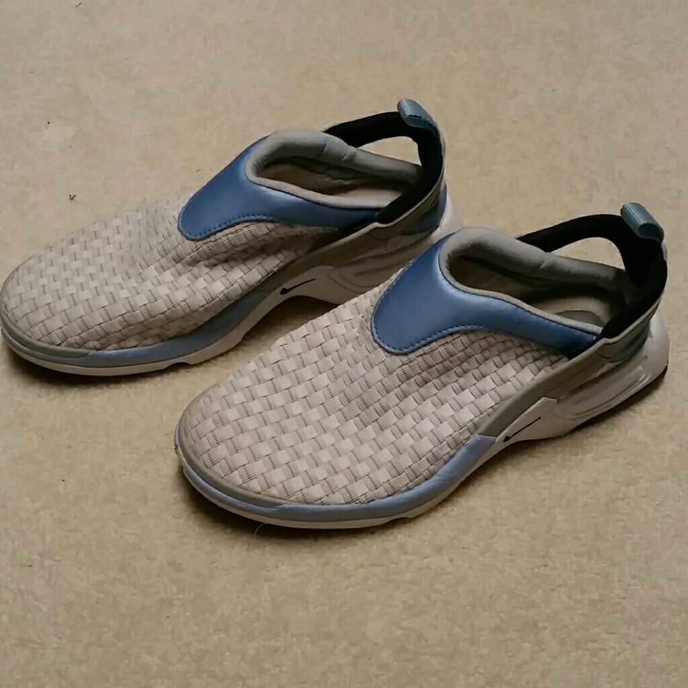 Nike athletic slip on shoe